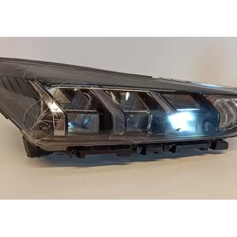 92102-G2 фара передняя Hyundai Ioniq 2019