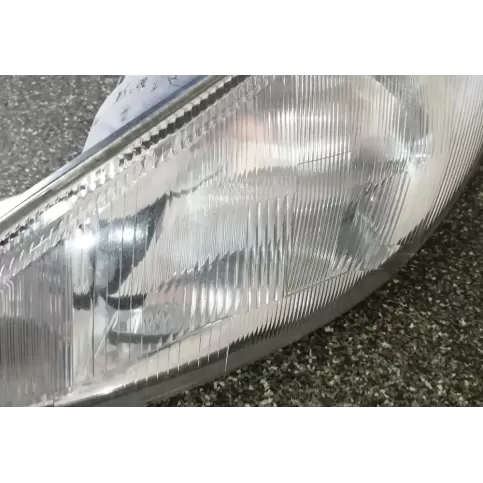 9632689380 фара передняя Peugeot 206 2002