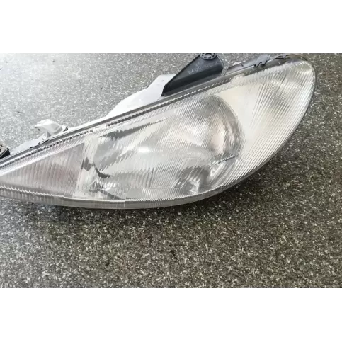 9632689380 фара передняя Peugeot 206 2002