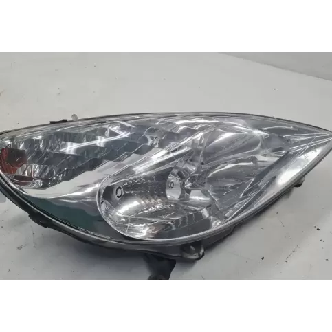 9641958780 фара передняя Peugeot 607 2002