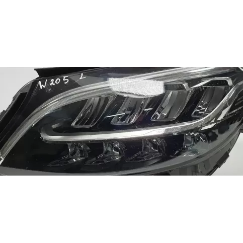 A2059067905 фара задняя Mercedes-Benz C W205 2019