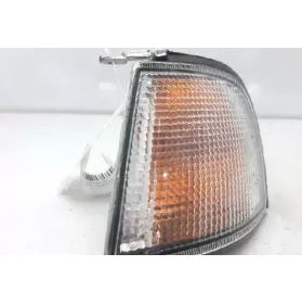 B613586J00 фара передняя Nissan Primera 1990