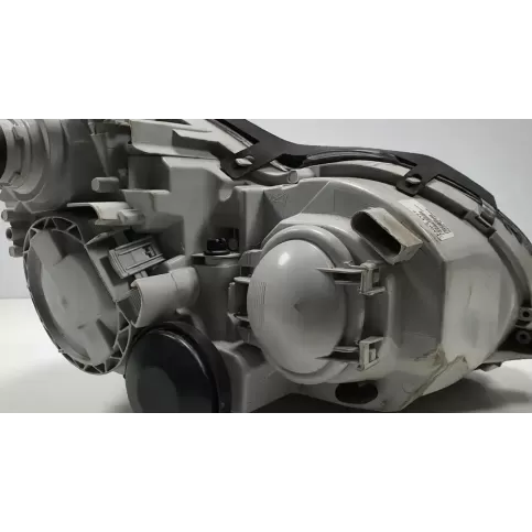 BZ067-B2W10 фара передняя Mercedes-Benz C W203 2003