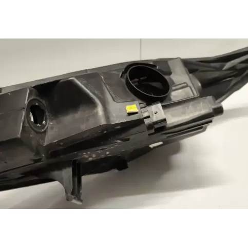 C1BB13W029AC фара передняя Ford Fiesta 2014