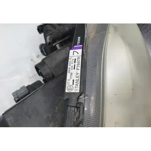 E417511799 фара передняя Mazda 5 2009