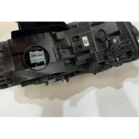ED126AJ фара передня BMW 2 Active Tourer U06 2021