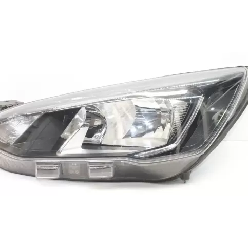 JX7B13W030DE фара передняя Ford Focus 2019