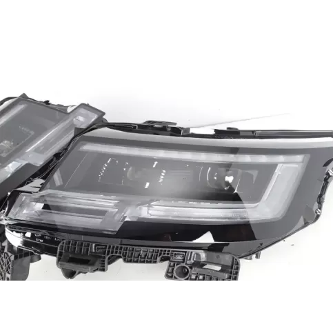 M8E2-13WO30HK фара передняя Land Rover Range Rover L460 Type LK 2022