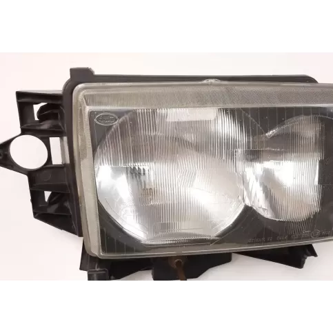 XBC105640 фара передня Land Rover Range Rover P38A 2000