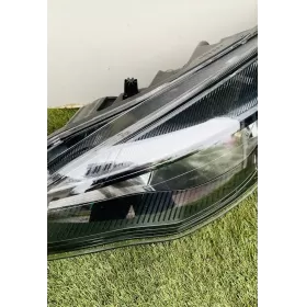 0100111500640137 фара передняя Opel Astra J 2011
