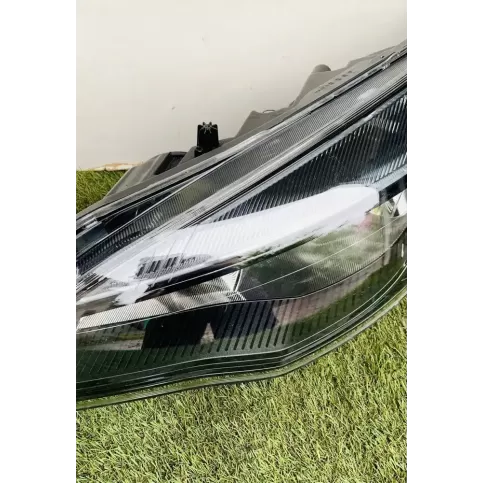 0100111500640137 фара передняя Opel Astra J 2011