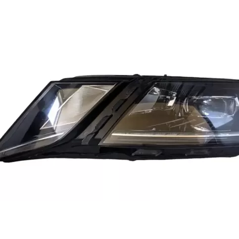 030110423107 фара передняя Skoda Octavia Mk3 (5E) 2019