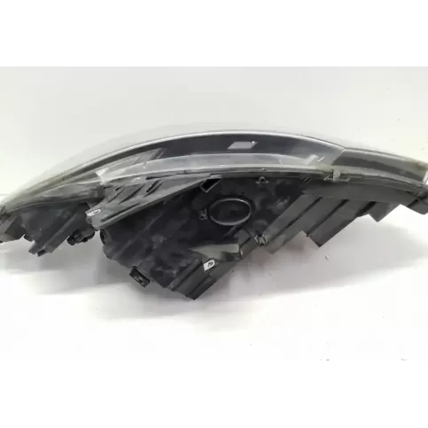1305631039 фара передняя Opel Zafira C 2012