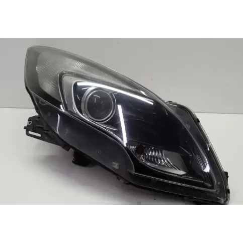 1305631039 фара передняя Opel Zafira C 2012