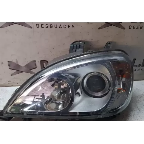 1638204561 фара передняя Mercedes-Benz ML W163 2001