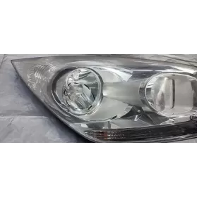 1P921-02000 фара передняя KIA Venga 2014