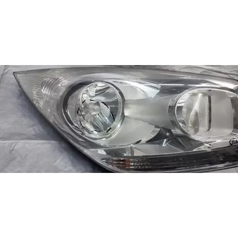 1P921-02000 фара передняя KIA Venga 2014