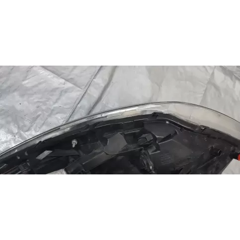 1P921-02000 фара передняя KIA Venga 2014