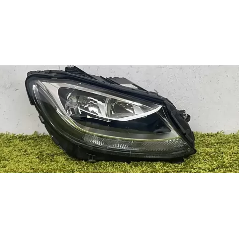 2059066502 фара передняя Mercedes-Benz C W205 2017