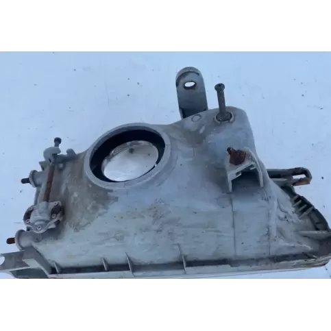 2121140L фара передняя Toyota Corolla E90 1990