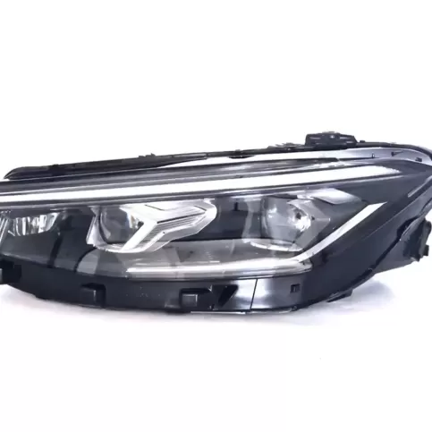 3J1941035 фара передня Volkswagen PASSAT B8 2014