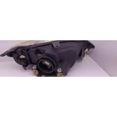 3M7113W030 фара передняя Mazda 2 2009