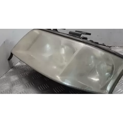 4B0941028 фара передня Audi A6 S6 C5 4B 1999