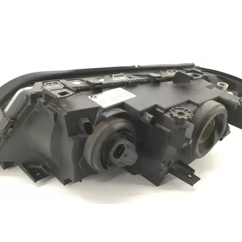 6910980 фара передня BMW 3 E46 2004