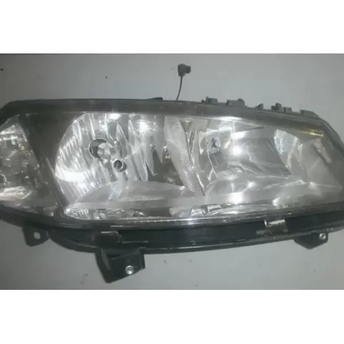 7701064019 фара передня Renault Megane II 2003