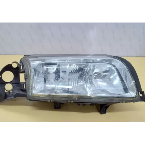 8679547 фара передняя Volvo S80 2001