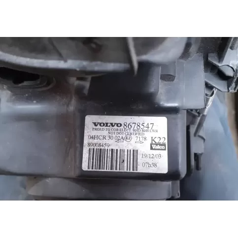 8679547 фара передняя Volvo S80 2001