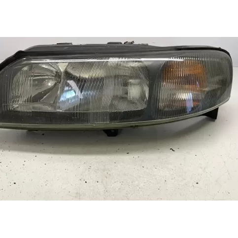 89004805 фара передняя Volvo V70 2002