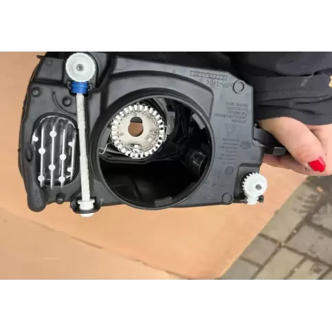 8V0941044L фара передняя Audi A3 S3 8V 2012