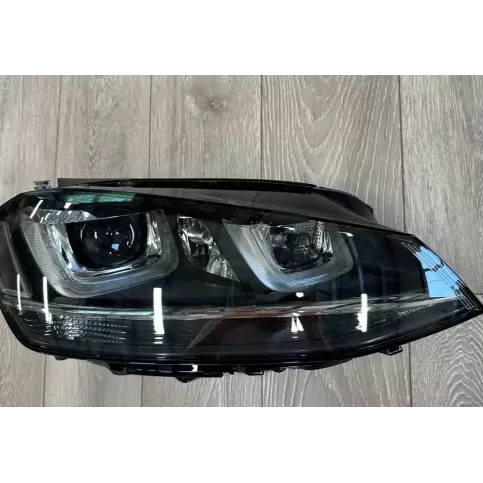 90024310 фара передняя Volkswagen Golf VII 2015