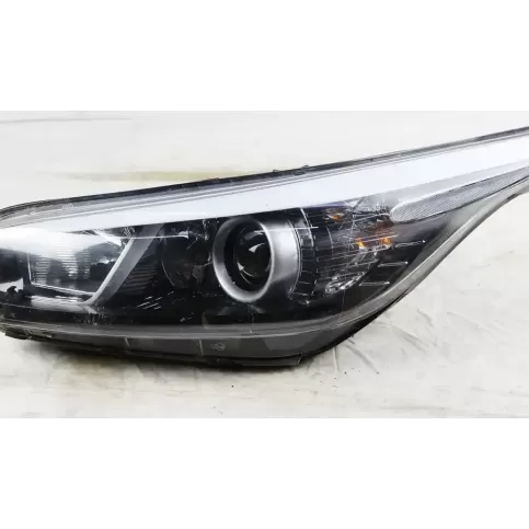 92101-A2441 фара передняя KIA Ceed 2017
