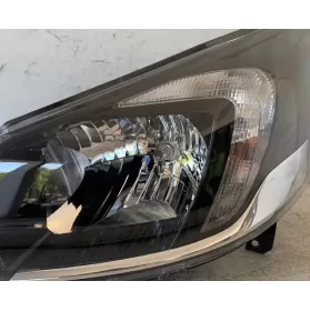 93867960 фара передня Opel Vivaro 2014