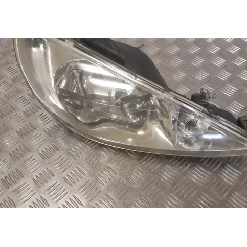 9630869680 фара передняя Peugeot 206 2003