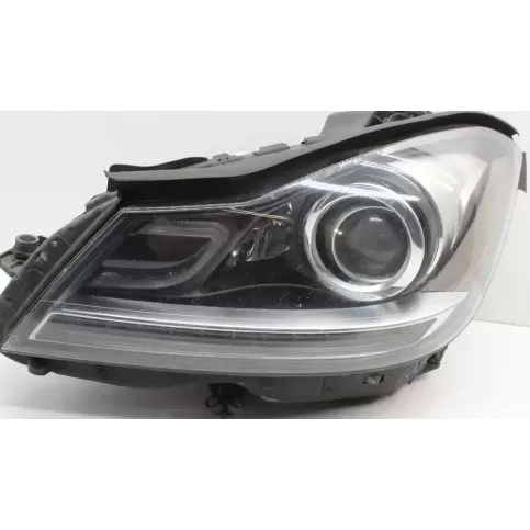 A2048208139 фара передняя Mercedes-Benz C W204 2014