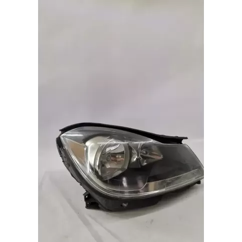 A2048209659 фара передняя Mercedes-Benz C W204 2011