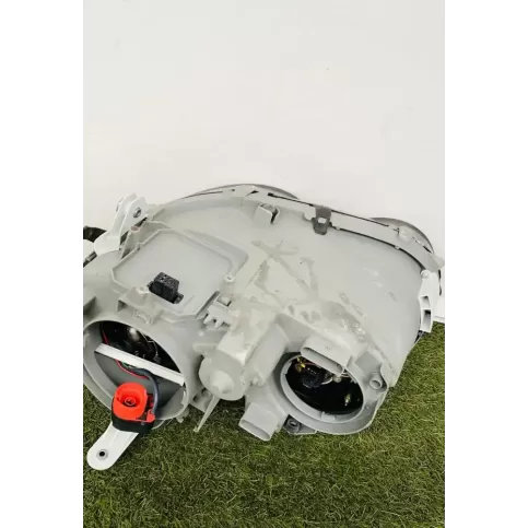 A2098202661 фара передняя Mercedes-Benz CLK A209 C209 2004