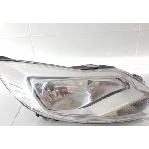 BM5113W029AK фара передняя Ford Focus 2010