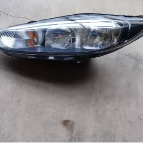C18B13W030AJ фара передняя Ford Fiesta 2015