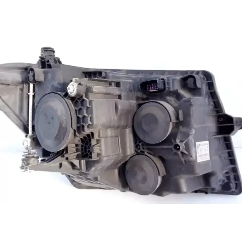 E2-A2-44-1 фара передняя Volkswagen Crafter 2016