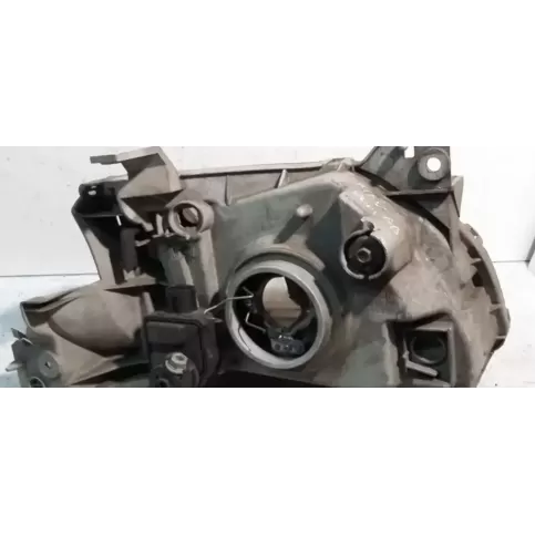R7701 фара передня Mazda MPV 2000