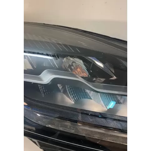 0020598404 фара передняя Jaguar E-Pace 2018