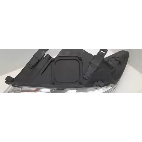 0077R00HCR фара передняя Ford Focus 2004
