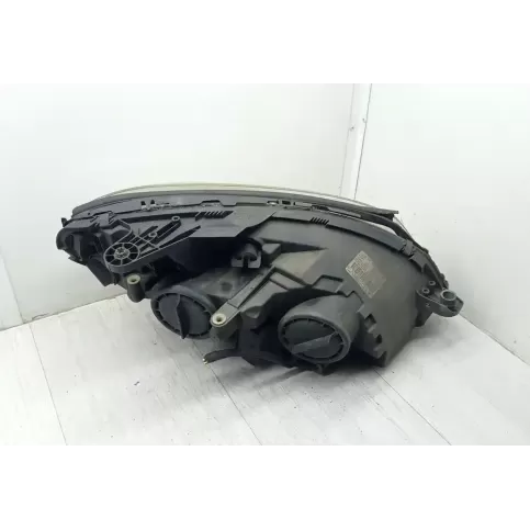 030123460300 фара передняя Mercedes-Benz C W204 2009