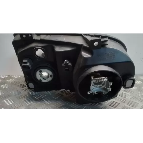 04805758AH фара передня Chrysler 300 - 300C 2007