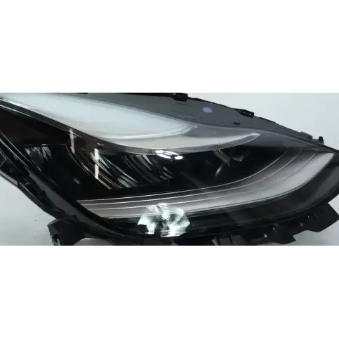 1077376-00-C фара передня Tesla Model Y 2018