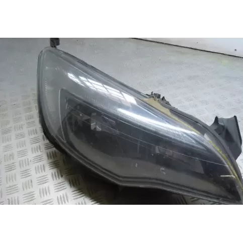 13365291 фара передняя Opel Astra J 2010